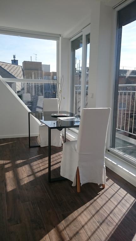 Alga Am Westbahnhof Wien